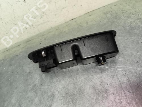 right-front-window-switch-fiat-500l-351_-352_-2012-31815767 main image
