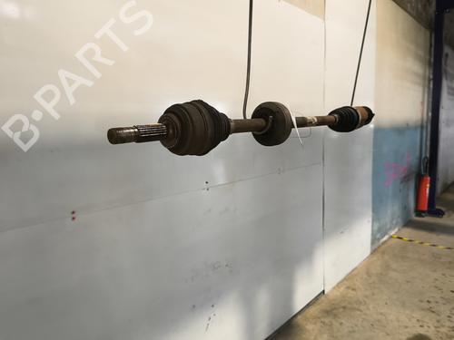 Used Right front driveshaft DACIA SANDERO 1.4 (BS0C, BS0A, BS0G, BS1F, BS0E) (75 hp) 32996949
