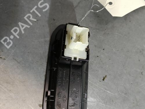 Right front window switch DACIA DUSTER (HM_) 1.5 dCi 115 4x4 (HMAD) | BP29081221I26 