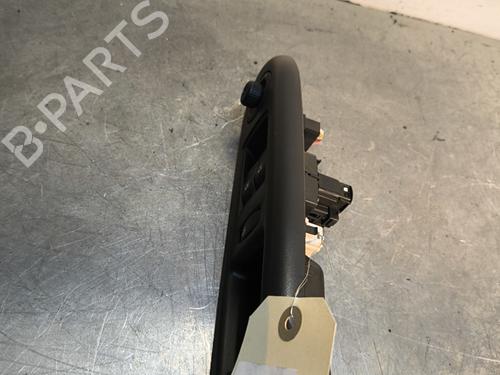 Left front window switch RENAULT CLIO II (BB_, CB_) 1.4 16V (B/CB0P, BB13) | BP29980134I27