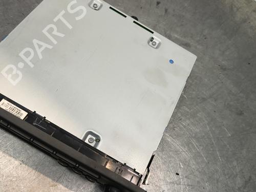 Used Radio Radio DACIA DUSTER (HS_) 1.5 dCi 4x4 (HSMC, HSMD) (110 hp) 32997364 32997364