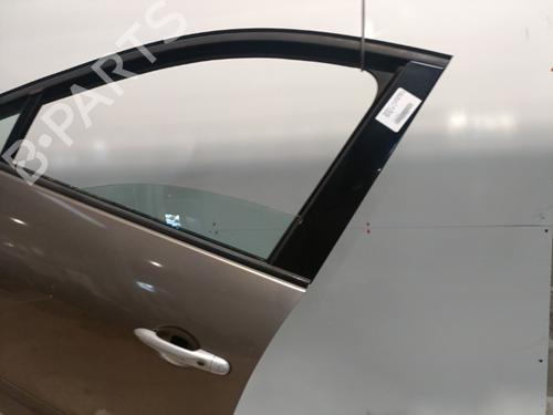 Used Left front door RENAULT SCÉNIC III (JZ0/1_) 1.5 dCi (106 hp) 21704855