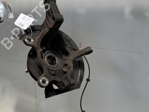 Used Right front steering knuckle NISSAN JUKE (F15) 1.6 (117 hp) 26213718