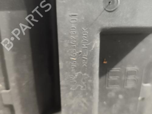 Used Front slam panel PEUGEOT 2008 I (CU_) 1.2 VTi (82 hp) 27213953