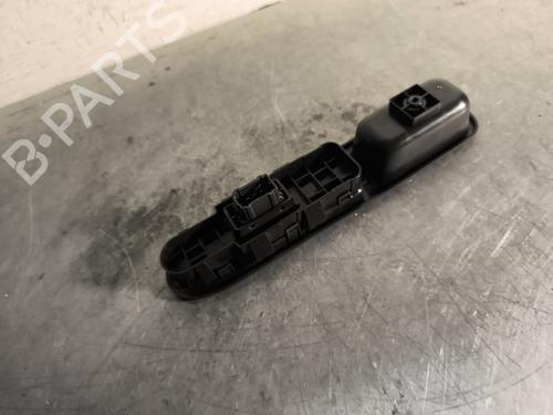Used Right front window switch Right front window switch PEUGEOT 207 (WA_, WC_) 1.4 HDi (68 hp) 32994765 32994765