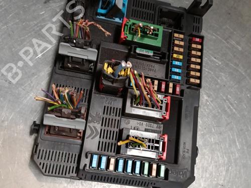 Used Fuse box PEUGEOT 208 I (CA_, CC_) 1.2 VTI 82 (82 hp) 28165937