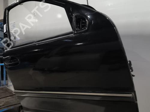 right-front-door-mercedes-benz-c-class-w203-2000-2001-2002-2003-2004-2005-2006-2007-25130796 main image