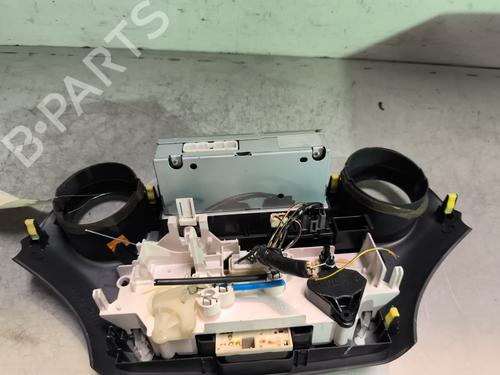 climate-control-toyota-yaris-_p1_-1999-2000-2001-2002-2003-2004-2005-26893683 main image