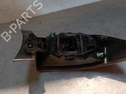 right-taillight-renault-clio-iv-bh_-2012-2013-2014-2015-2016-2017-2018-2019-2020-2021-28443532 main image