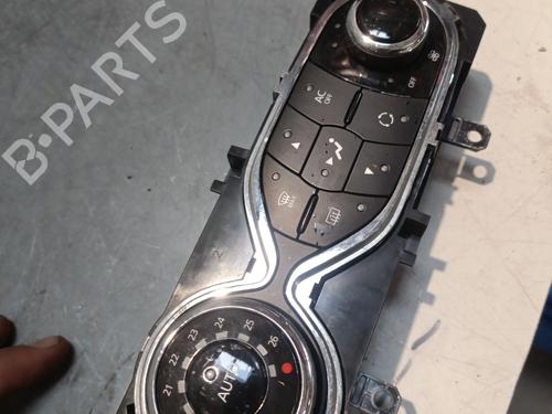 Commande Chauffage RENAULT CLIO IV Grandtour (KH_) 1.5 dCi 90 (KHN3, KHN4) (90 hp) 28078416