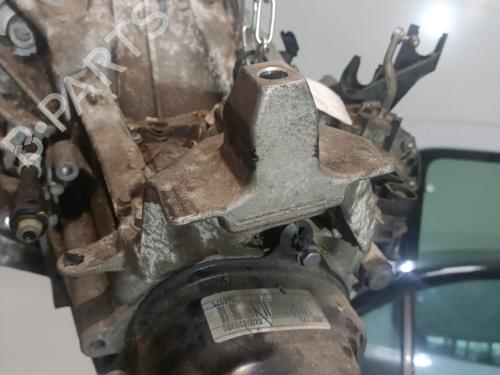 manual-gearbox-renault-megane-iii-hatchback-bz01_-b3_-15-dci-320108556r-2008-21717199 main image