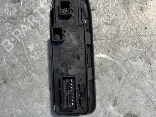 Used Right front window switch Right front window switch PEUGEOT 308 I (4A_, 4C_) 1.6 HDi (92 hp) 21721031 21721031