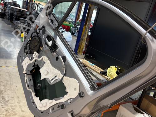 Used Right front door Right front door PEUGEOT 2008 I (CU_) 1.2 THP 110 / PureTech 110 (110 hp) 40434924 40434924