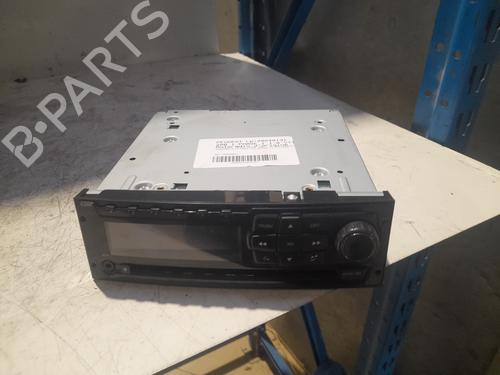Used Radio PEUGEOT 208 I (CA_, CC_) 1.0 VTi (68 hp) 22359352