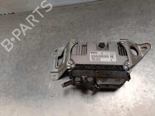 Engine control unit (ECU) TOYOTA YARIS (_P13_) 1.0 (KSP130_, KSP130) | BP28165756M57 