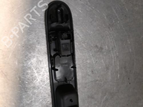 Right front window switch PEUGEOT 3008 I MPV (0U_) 2.0 HDi 150 / BlueHDi 150 | BP28164940I26