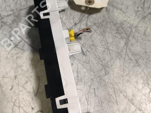 Used Display monitor Display monitor SUZUKI GRAND VITARA II (JT, TE, TD) 1.9 DDiS All-wheel Drive (JT419, TD44, JB419WD, JB419XD,... (129 hp) 25625261 25625261