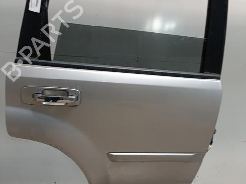 Used Right rear door NISSAN X-TRAIL I (T30) 2.2 Di 4x4 (114 hp) 27637288