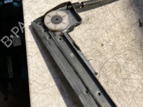 Used Front left window mechanism Front left window mechanism RENAULT KANGOO Express (FW0/1_) 1.5 dCi 75 (FW07, FW10, FW04) (75 hp) 21838188 21838188