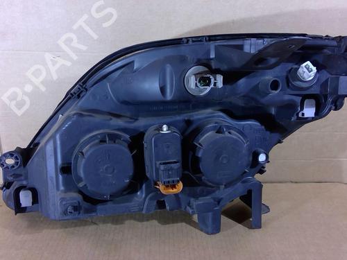 Used Right headlight Right headlight RENAULT SCÉNIC I MPV (JA0/1_, FA0_) 1.6 (JA00, JA16, JA15, JA19, JA1V, JA2B, JA2C, JA0B,... (107 hp) 21702854 21702854