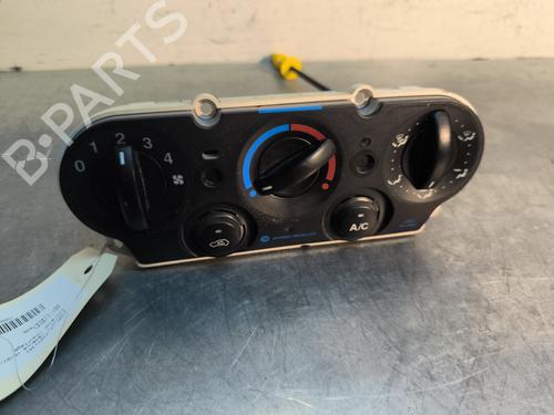 Used Climate control FORD FIESTA V (JH_, JD_) 1.6 16V (100 hp) 30154600