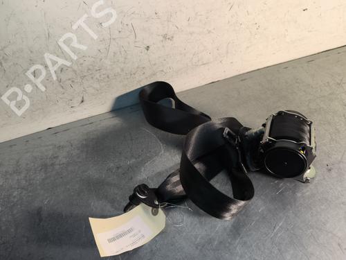 front-right-seatbelt-dacia-sandero-ii-2012-29733712 main image