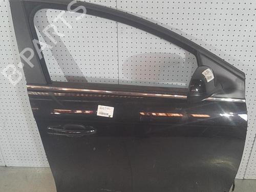 Used Right front door Right front door 21696262 21696262