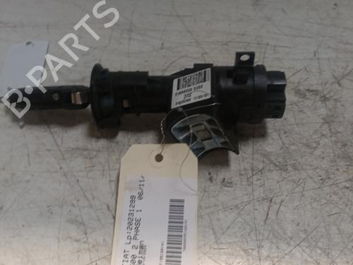 Clé de contact FIAT 500 (312_) 1.3 D Multijet (312AXB1A) (75 hp) 21709219