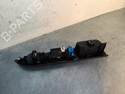 left-front-window-switch-opel-karl-c16-2015-2016-2017-2018-2019-30553168 main image