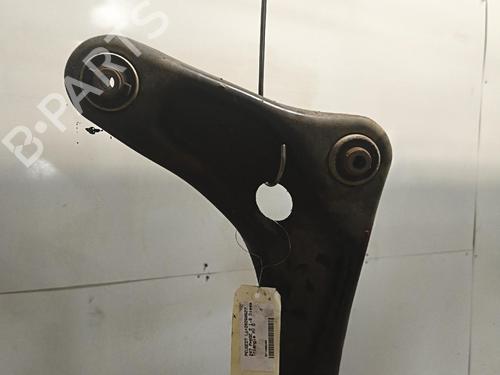 Used Right front suspension arm Right front suspension arm 37527600 37527600