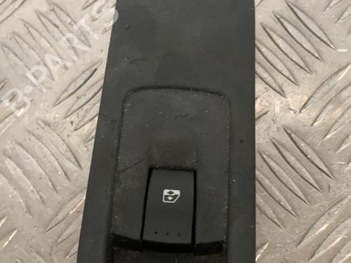Used Right front window switch RENAULT SCÉNIC II (JM0/1_) 1.6 16V (JM1R) (112 hp) 21712381