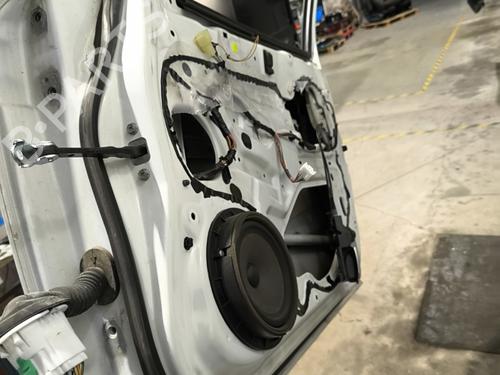 Used Right front door Right front door SUZUKI SX4 (EY, GY) 2.0 DDiS 4x4 (RW420D) (135 hp) 33870473 33870473