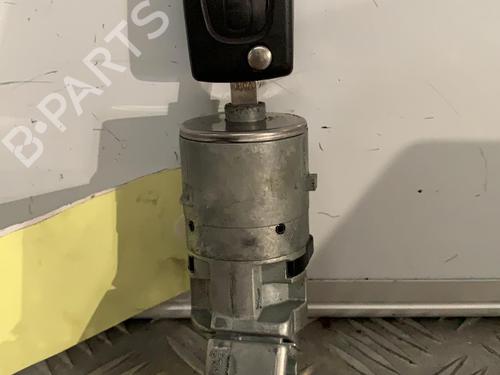 Used Ignition barrel Ignition barrel PEUGEOT 3008 I MPV (0U_) 2.0 HDi Hybrid4 (0URHCA) (200 hp) 27344061 27344061