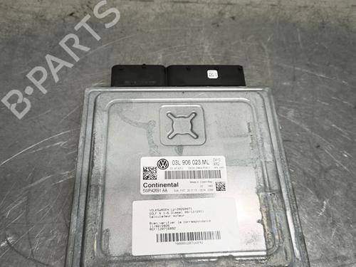 Used Engine control unit (ECU) Engine control unit (ECU) VW GOLF VI (5K1) 1.6 TDI (105 hp) 32996229 32996229