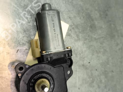 Used Front left window mechanism Front left window mechanism FORD FIESTA V (JH_, JD_) 1.3 (69 hp) 31815935 31815935