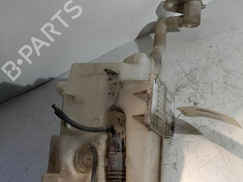 Used Windscreen washer tank VW CADDY III Box Body/MPV (2KA, 2KH, 2CA, 2CH) 1.6 TDI (102 hp) 21696467