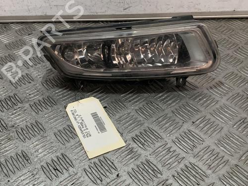 Used Right front fog light Right front fog light 21697958 21697958