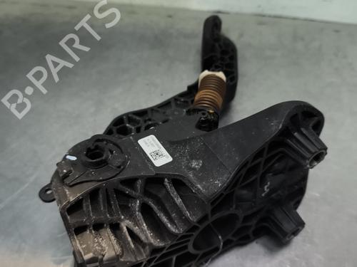 pedal-renault-clio-v-b7_-2019-33992090 main image