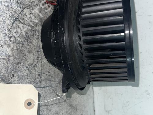 Used Heater blower motor BMW 1 (F20) 118 d (143 hp) 29354025