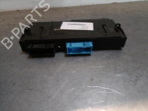 Used Fuse box BMW 3 (E90) 320 i (150 hp) 28443618