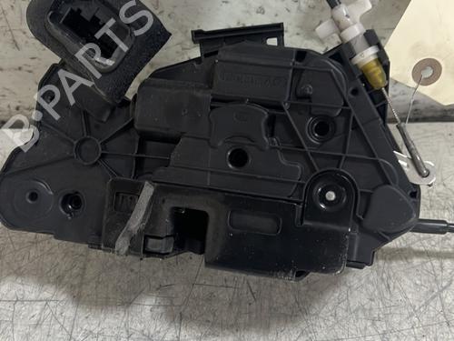 Front left lock VW GOLF VI (5K1) 2.0 TDI | BP26028250C98 