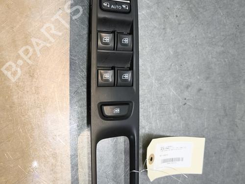 Comutador vidro frente esquerdo RENAULT CAPTUR I (J5_, H5_) 1.3 TCe 130 (J5NJ, J5NE) (131 hp) 29997539