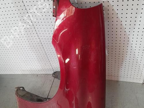 Guarda-lamas esquerdo Guarda-lamas esquerdo RENAULT CLIO II (BB_, CB_) 1.2 (BB0A, BB0F, BB10, BB1K, BB28, BB2D, BB2H, CB0A,... (58 hp) 21695814 21695814