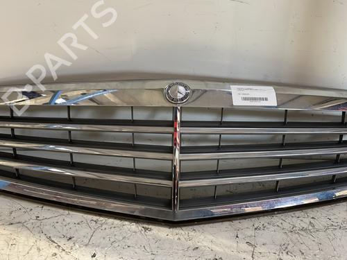 Used Grille MERCEDES-BENZ C-CLASS T-Model (S204) C 250 CDI 4-matic (204.282) (204 hp) 23845915