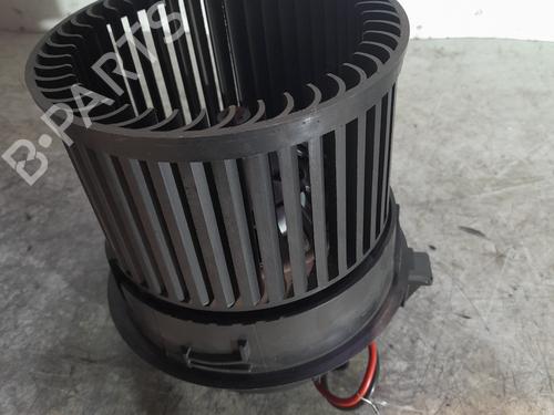 Used Heater blower motor Heater blower motor PEUGEOT 208 I (CA_, CC_) 1.4 HDi (68 hp) 22421829 22421829