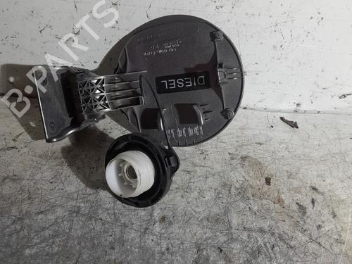 fuel-flap-kia-carens-iv-2013-23823982 main image