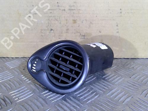 Used Air vent BMW 5 Touring (E61) 520 d (177 hp) 22031939