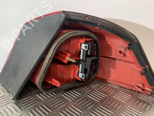 Used Right taillight Right taillight RENAULT VEL SATIS (BJ0_) 2.2 dCi (BJ0E, BJ0F) (150 hp) 21723896 21723896