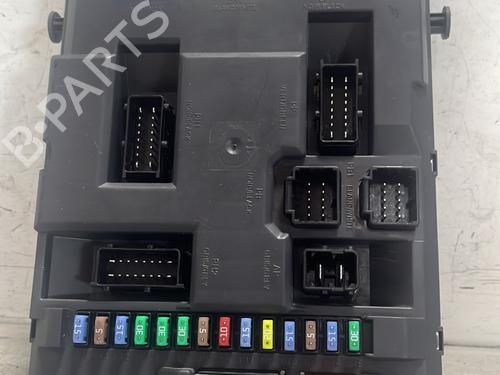 Used Fuse box Fuse box 27328521 27328521