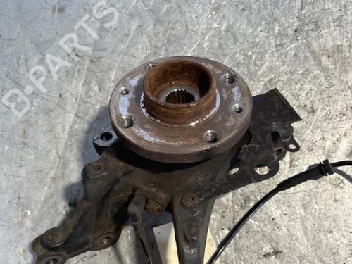 Used Right front steering knuckle Right front steering knuckle RENAULT CAPTUR I (J5_, H5_) 0.9 TCe 90 (90 hp) 21704962 21704962